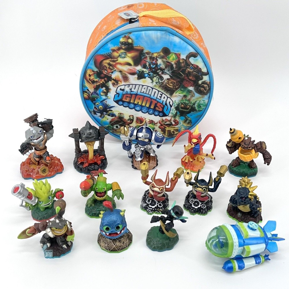 Activision Skylanders- Lot of 14Figures Plus Carrying Case Untested